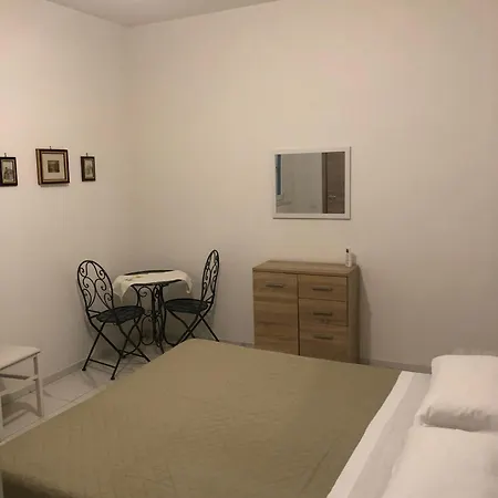 In - Two Flowers Guest house
